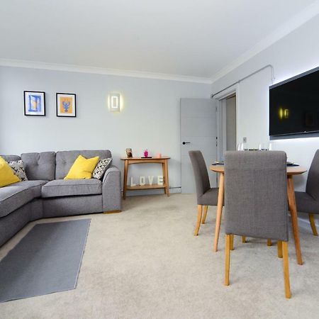 Beautiful Apartment Near Bournemouth, Poole & Sandbanks ภายนอก รูปภาพ